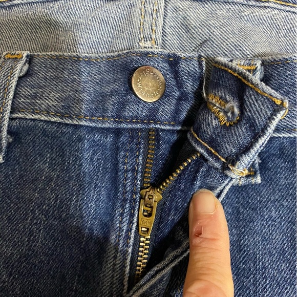 Wrangler Men’s 44/32 Five Star Premium Denim Relaxed Fit Jeans in Stone Bleach - Picture 5 of 9